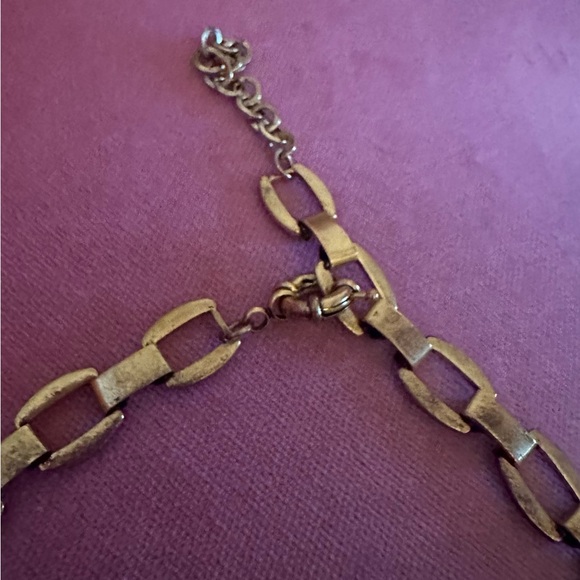 VINTAGE COLLECTIBLE STATEMENT NECKLACE - Picture 3 of 4